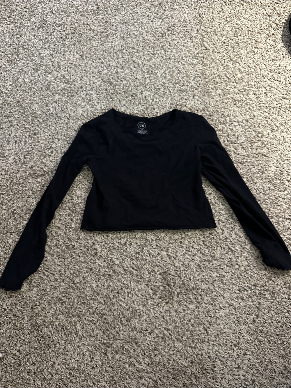 Black Long-Sleeve Crop Top - Casual Staple (MRO)